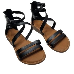 Black Criss Cross Strap Buckle Sandals